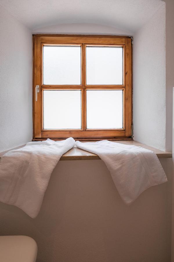 Gehobenes Ambiente In Historischer Wohnung Walting Ngoại thất bức ảnh