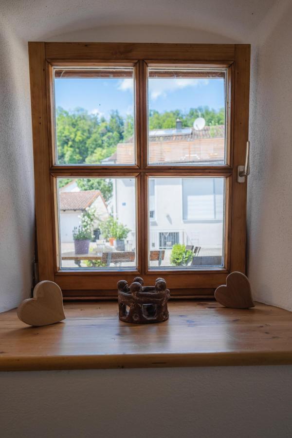 Gehobenes Ambiente In Historischer Wohnung Walting Ngoại thất bức ảnh
