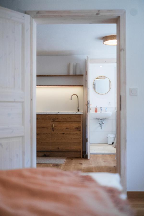 Gehobenes Ambiente In Historischer Wohnung Walting Ngoại thất bức ảnh