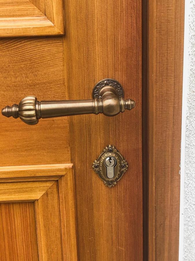 Gehobenes Ambiente In Historischer Wohnung Walting Ngoại thất bức ảnh